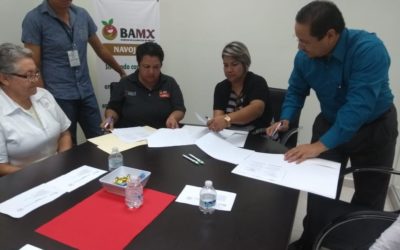 Firma de convenio con Supermercados Toyes y Universidad de Navojoa.